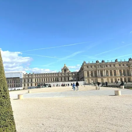 Cosy T2 Proche De Paris Et Orly Avec Parking & Wifi * ベルサイユ