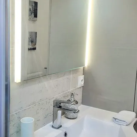 Cosy T2 Proche De Paris Et Orly Avec Parking & Wifi Apartment *